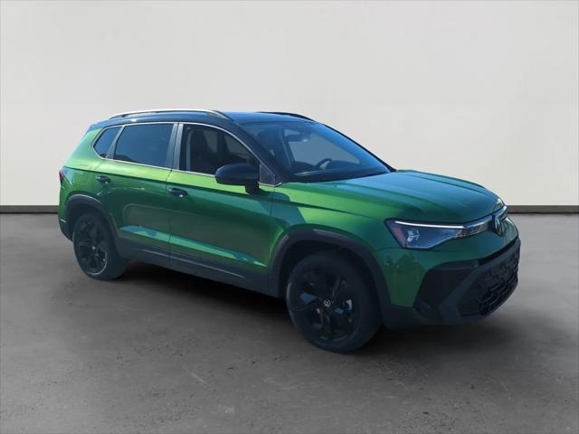 2026 Volkswagen Taos SE Black
