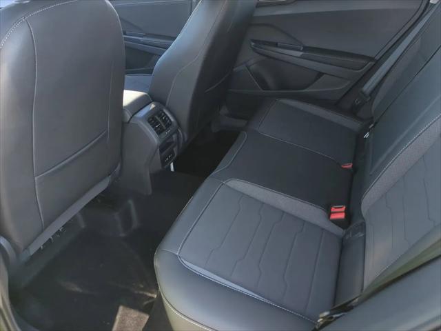 2026 Volkswagen Taos SE Black