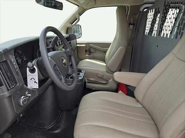 2025 Chevrolet Express Cargo Van RWD 2500 Regular Wheelbase WT