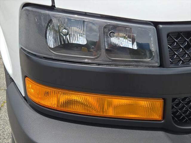 2025 Chevrolet Express Cargo Van RWD 2500 Regular Wheelbase WT