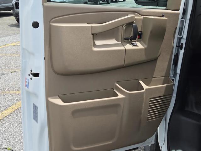 2025 Chevrolet Express Cargo Van RWD 2500 Regular Wheelbase WT