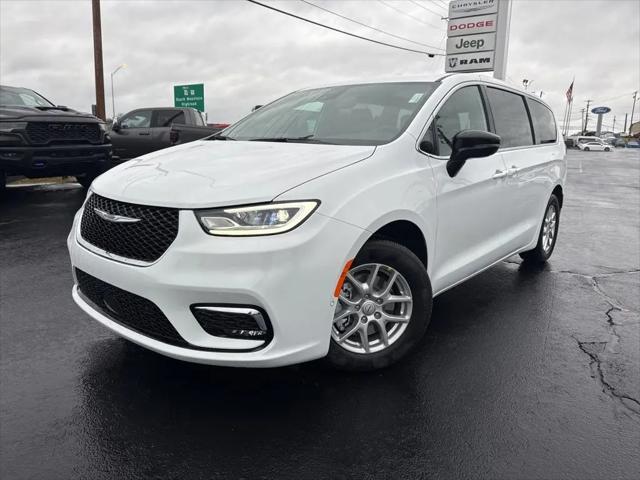 2026 Chrysler Pacifica Select for sale in Branson, MO
