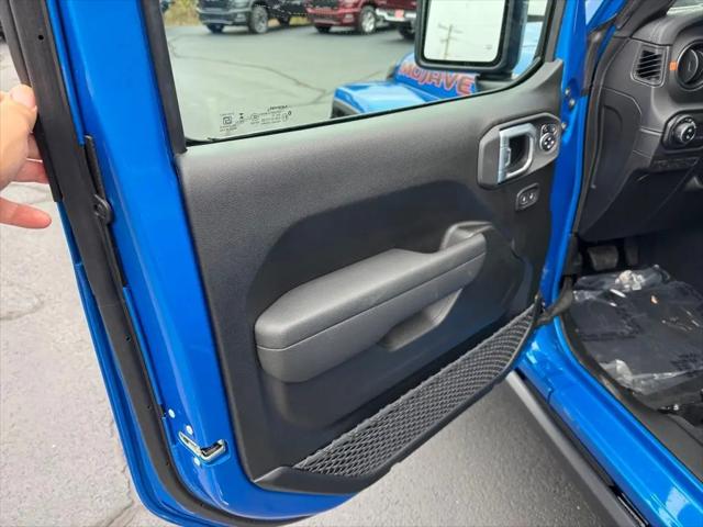 2026 Jeep Gladiator Sport