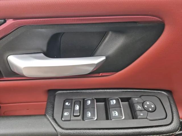 2025 Ram 1500 Rebel Crew Cab 4x4 5'7" Box