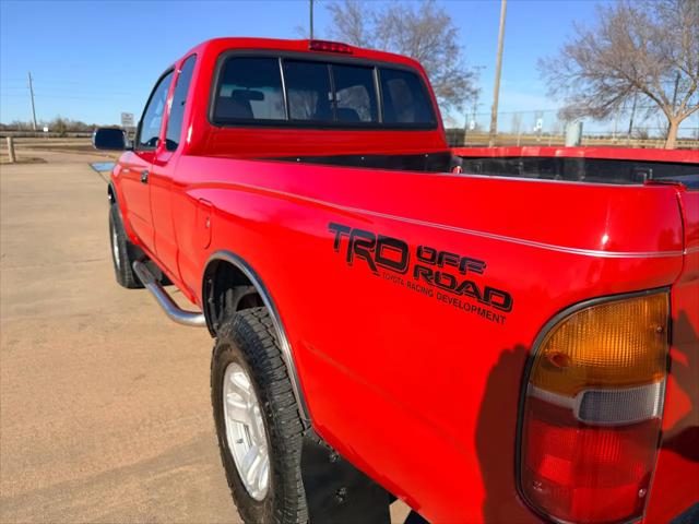 1997 Toyota Tacoma Base SR5 V6