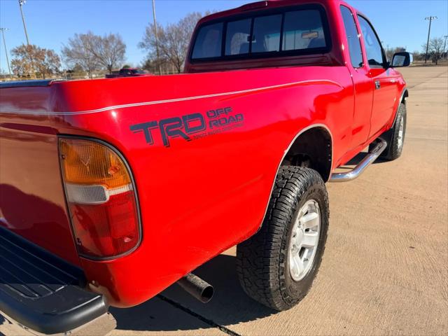 1997 Toyota Tacoma Base SR5 V6