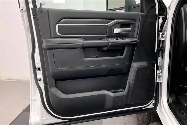 2026 Ram 3500 Big Horn Crew Cab 4x4 8 Box