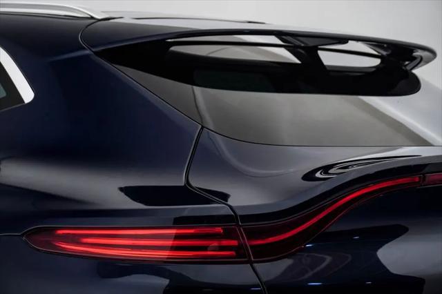 2021 Aston Martin DBX Standard
