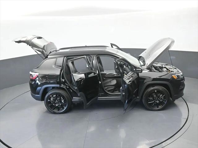 2026 Jeep Compass Latitude Altitude
