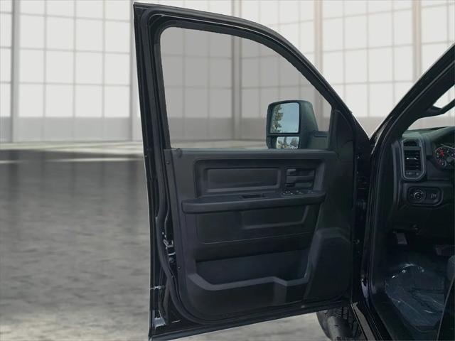 2026 Ram 3500 Tradesman Crew Cab 4x4 8' Box