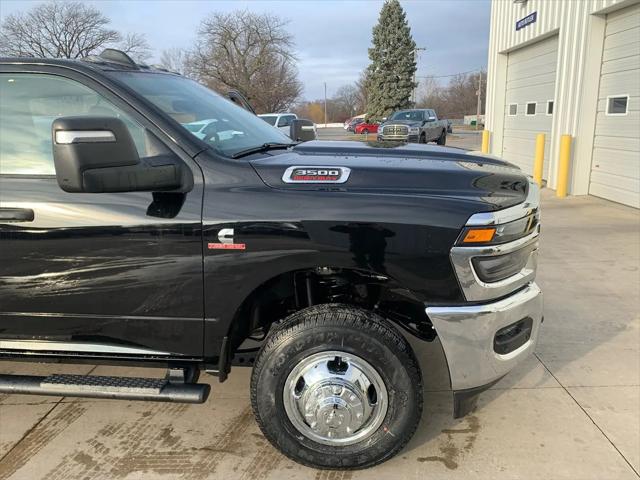 2026 Ram 3500 Tradesman Crew Cab 4x4 8 Box