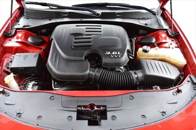 2020 Dodge Charger SXT RWD