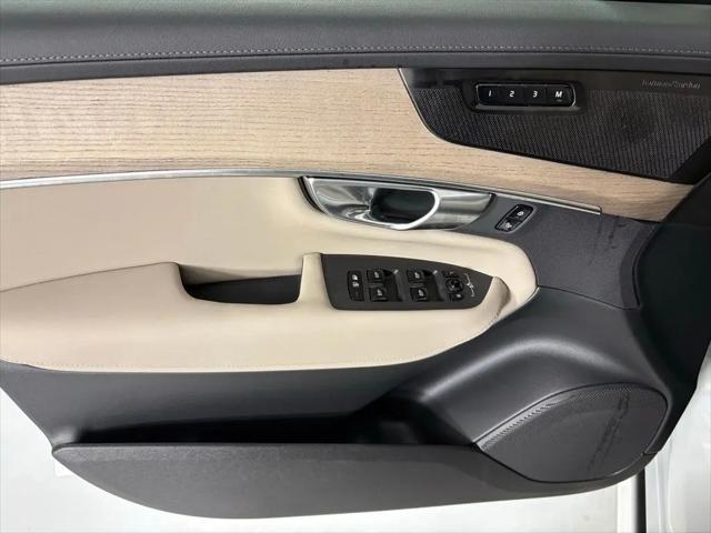 2026 Volvo XC90 Plus, B6 AWD Gas (mild hybrid), Gasoline, Bright, 7 Seats