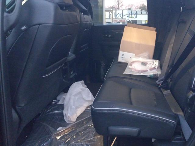 2026 RAM Ram 3500 RAM 3500 LIMITED MEGA CAB 4X4 64 BOX