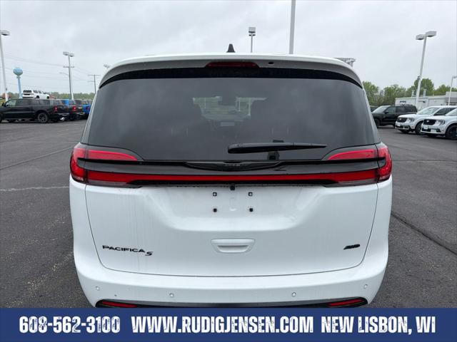 2026 Chrysler Pacifica Select AWD