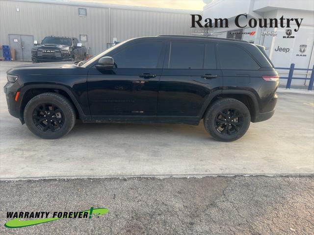 2025 Jeep Grand Cherokee Altitude 4x2