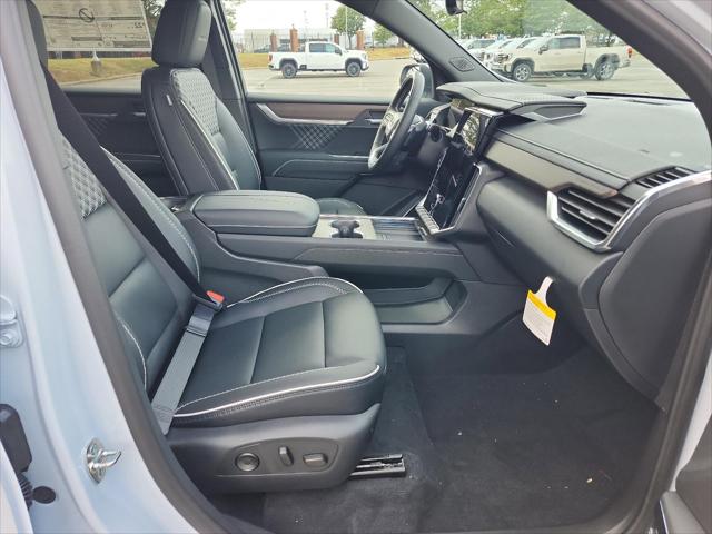2026 GMC Acadia Denali FWD
