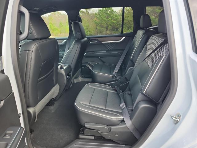 2026 GMC Acadia Denali FWD
