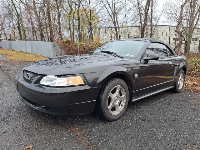 2004 Ford Mustang Deluxe 2004 Ford Mustang Deluxe