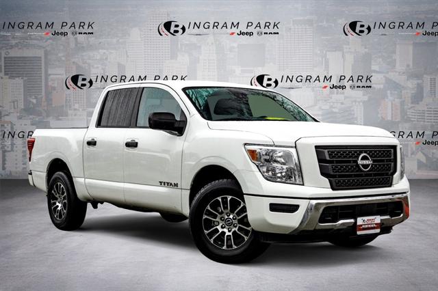 2023 Nissan TITAN Crew Cab SV 4x4