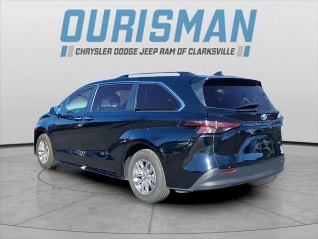 2023 Toyota Sienna XLE 2023 Toyota Sienna XLE