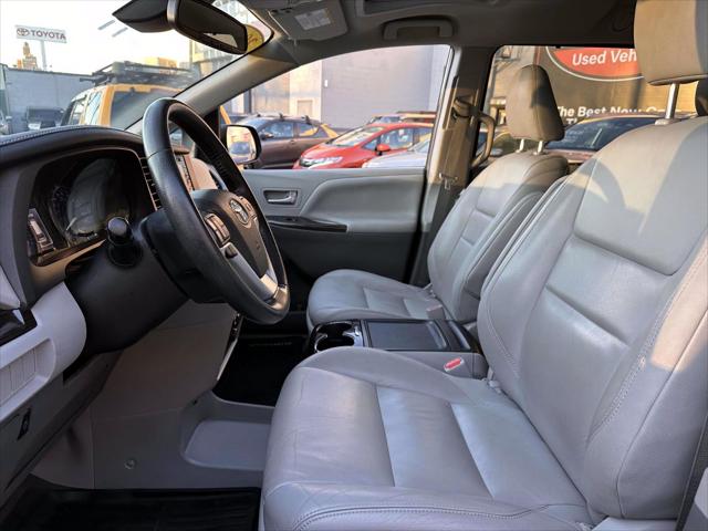2019 Toyota Sienna XLE 7 Passenger [11]