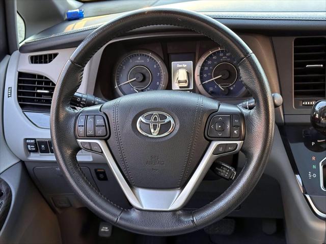 2019 Toyota Sienna XLE 7 Passenger [15]