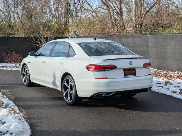 2021 Volkswagen Passat 2.0T R-Line