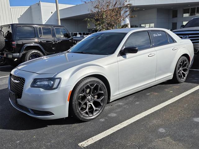 2019 Chrysler 300 Touring 2019 Chrysler 300 Touring