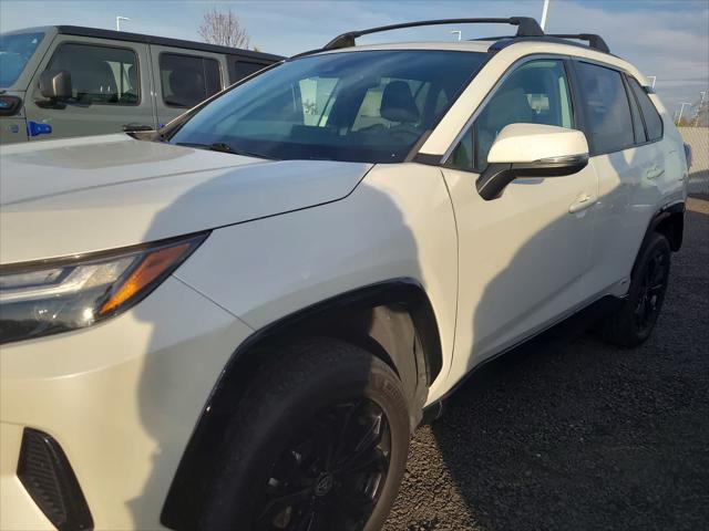 2022 Toyota RAV4 Hybrid SE