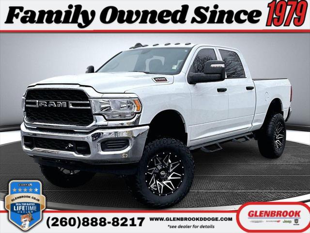 2024 RAM 2500 Tradesman Crew Cab 4x4 64 Box