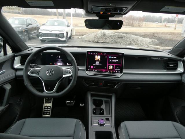2026 Volkswagen Tiguan SE R-Line Black