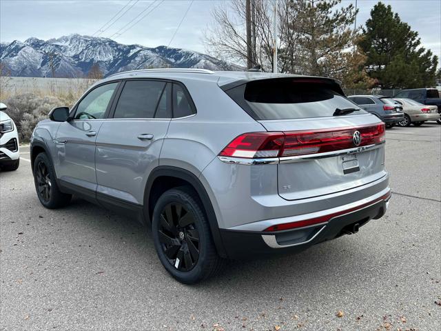 2026 Volkswagen Atlas Cross Sport SE with Technology