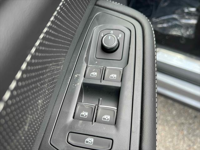 2026 Volkswagen Atlas Cross Sport SE with Technology