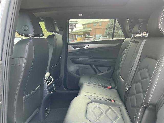 2026 Volkswagen Atlas Cross Sport SE with Technology
