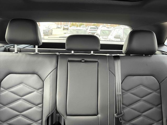 2026 Volkswagen Atlas Cross Sport SE with Technology