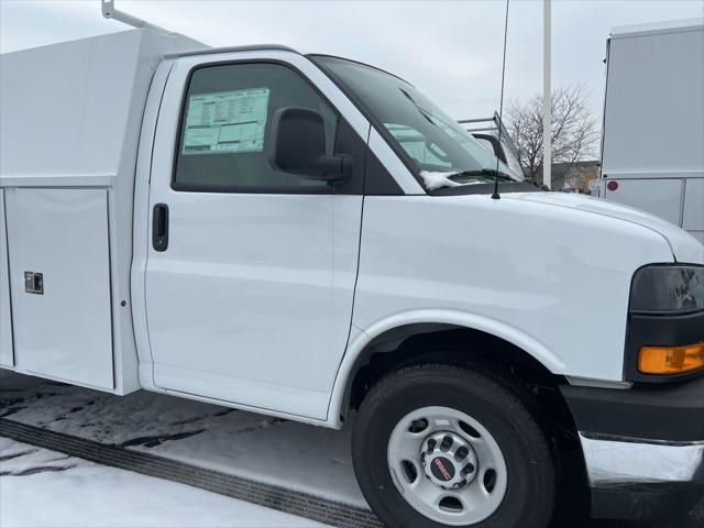 2025 GMC Savana Cutaway Work Van