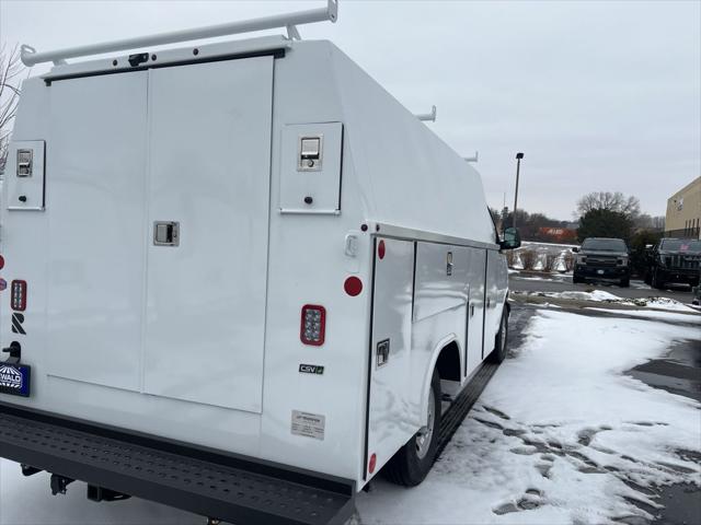 2025 GMC Savana Cutaway Work Van