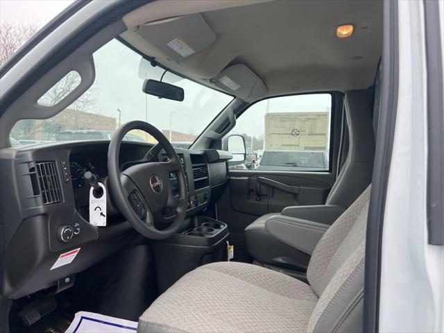 2025 GMC Savana Cutaway Work Van