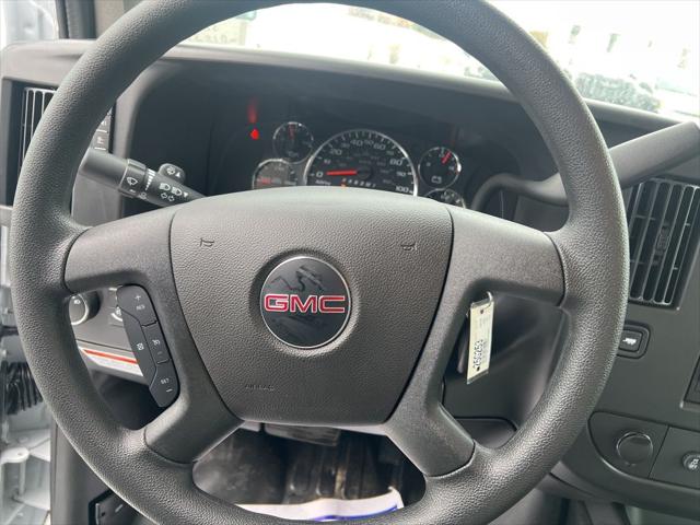 2025 GMC Savana Cutaway Work Van