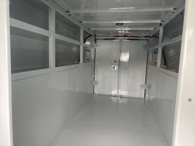 2025 GMC Savana Cutaway Work Van