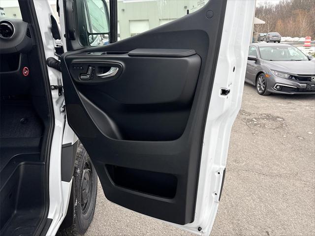 2026 Mercedes-Benz Sprinter 2500 Standard Roof 4-Cyl Diesel HO