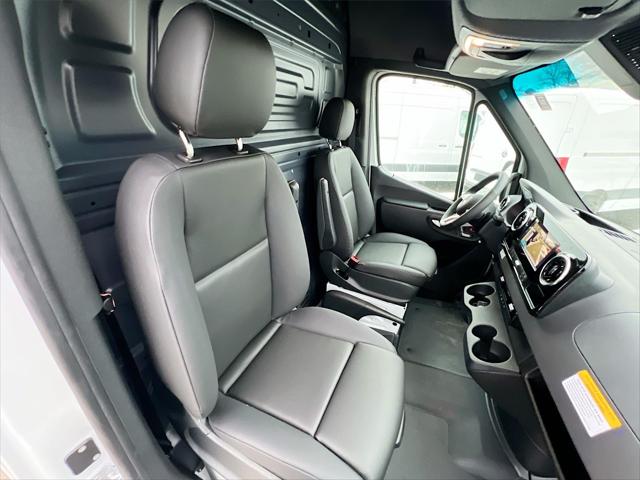 2026 Mercedes-Benz Sprinter 2500 Standard Roof 4-Cyl Diesel HO