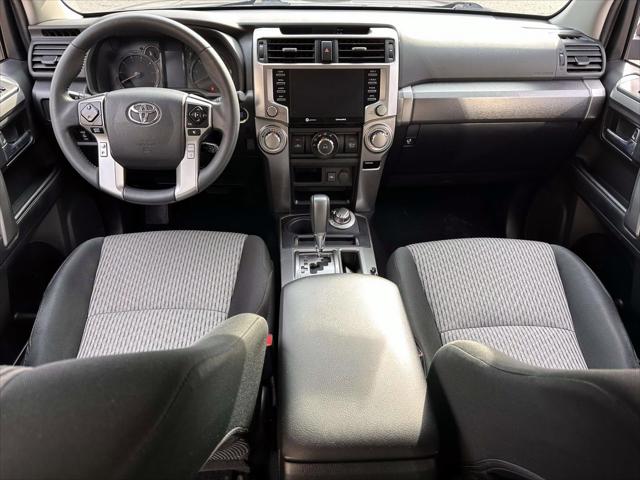 2022 Toyota 4Runner SR5 [16]