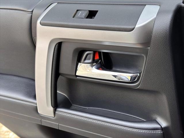 2022 Toyota 4Runner SR5 [20]