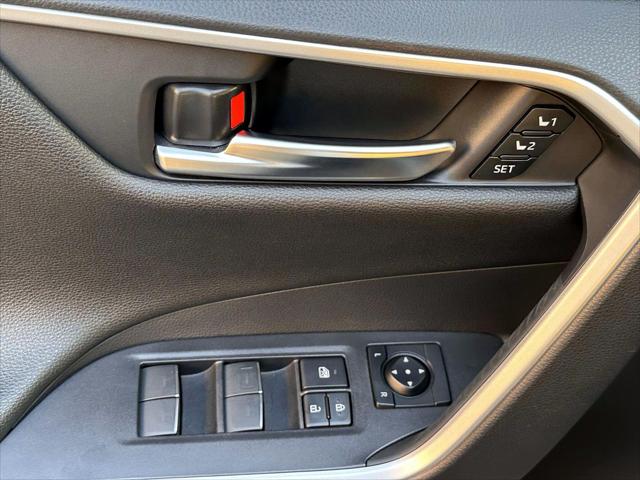 2024 Toyota RAV4 Prime XSE [12]