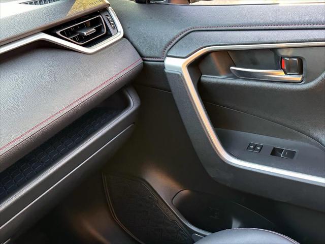 2024 Toyota RAV4 Prime XSE [25]