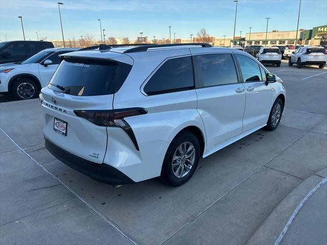 2024 Toyota Sienna XLE
