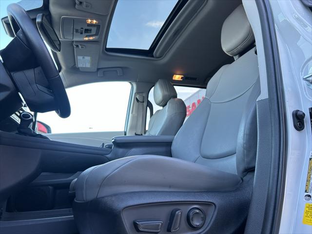 2024 Toyota Sienna XLE