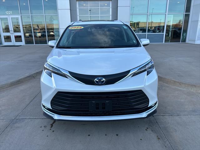 2024 Toyota Sienna XLE